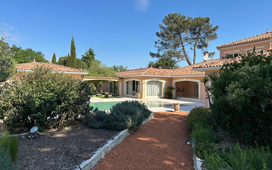 Vente Maison – 6 pièces – 415 m² à Parempuyre (33290)